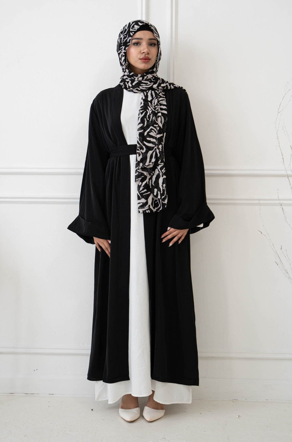 Black Nida Open Abaya