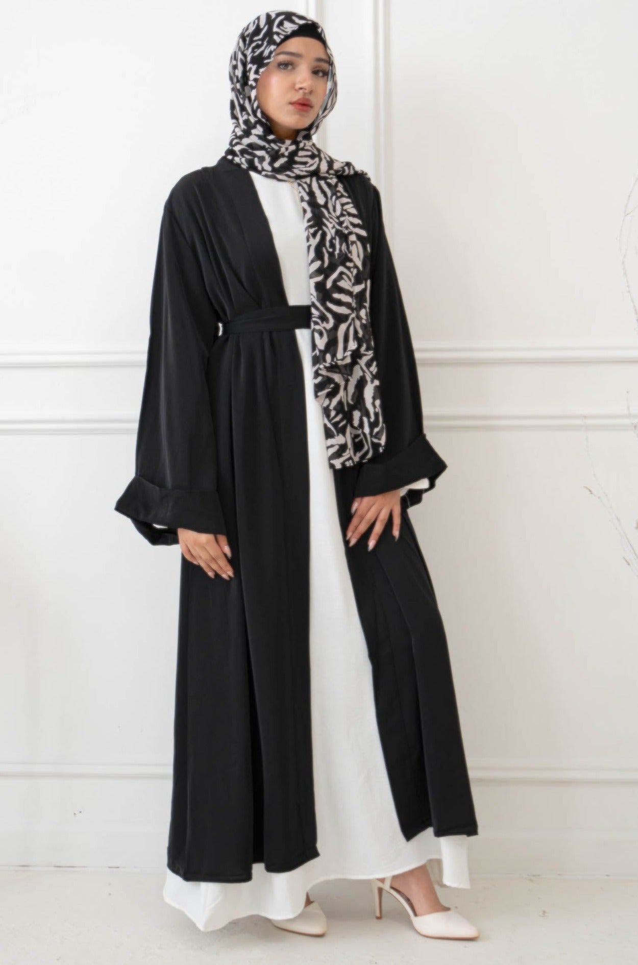 Black Nida Open Abaya